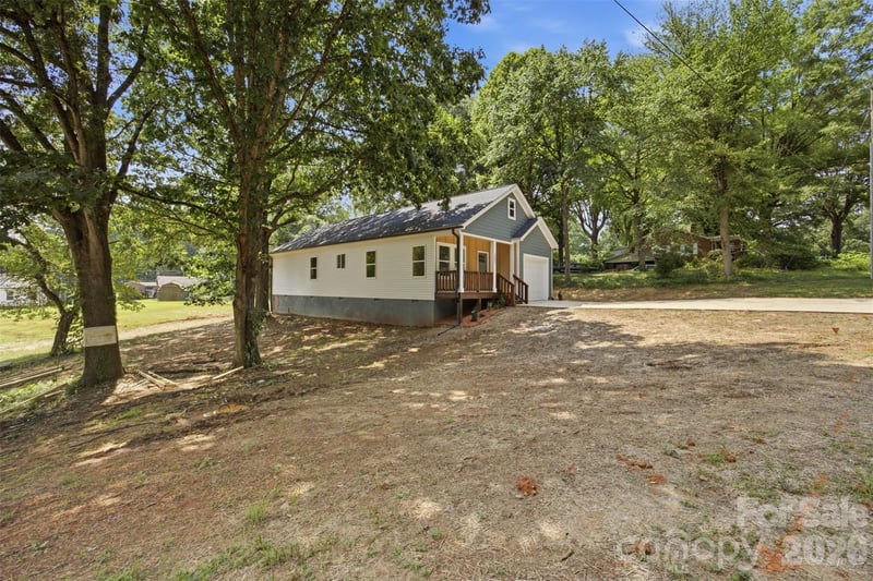402 Brookwood Ave, Cherryville, NC 28021