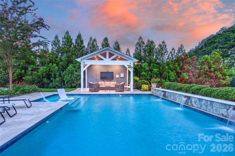 5110 Harwich Cir, Matthews, NC 28104