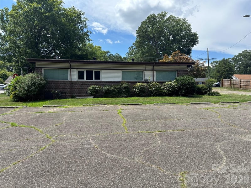 1418 York Rd, Gastonia, NC 28052