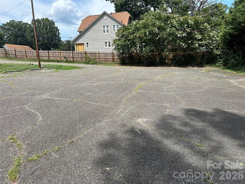 1418 York Rd, Gastonia, NC 28052