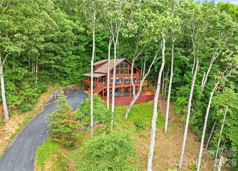 582 Tsalagi Trl, Maggie Valley, NC 28751