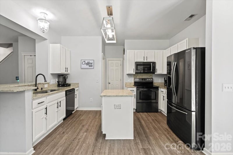 9025 Davis Crossing Ct, Charlotte, NC 28269