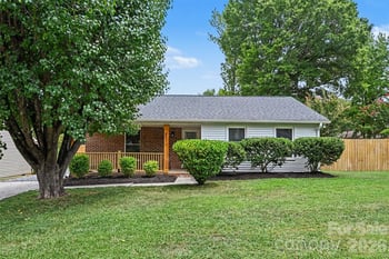 6511 Misty Morning Dr, Charlotte, NC 28212