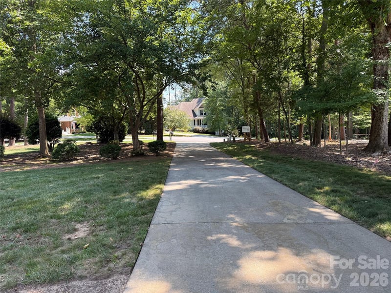 241 Tawny Bark Dr, Mooresville, NC 28117