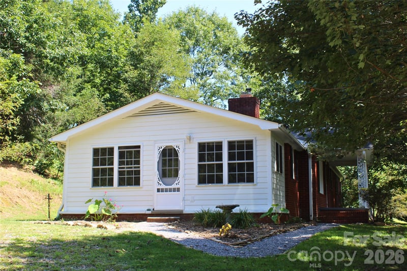2838 Seven Mile Ridge Rd, Burnsville, NC 28714