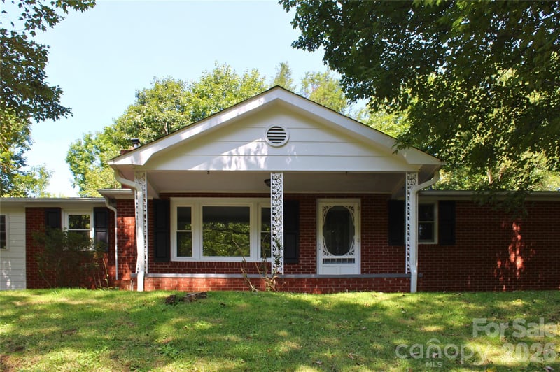 2838 Seven Mile Ridge Rd, Burnsville, NC 28714