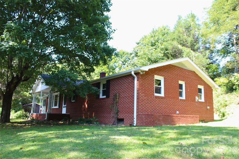 2838 Seven Mile Ridge Rd, Burnsville, NC 28714
