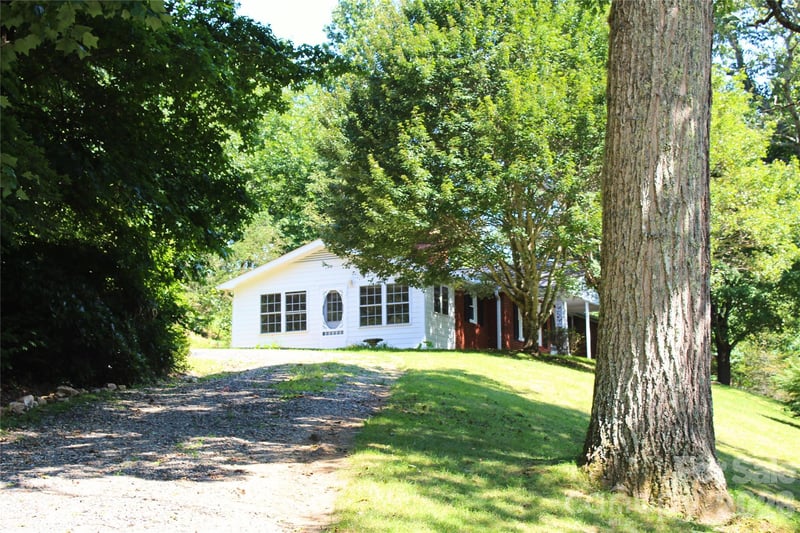 2838 Seven Mile Ridge Rd, Burnsville, NC 28714