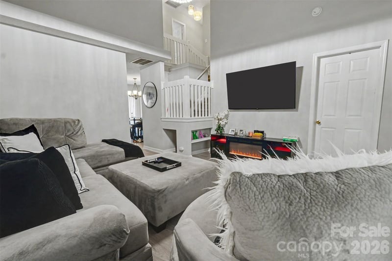 5845 Cougar Ln, Charlotte, NC 28269