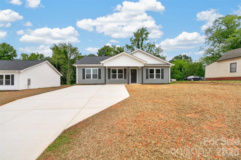 350 14th Ave SW, Hickory, NC 28602