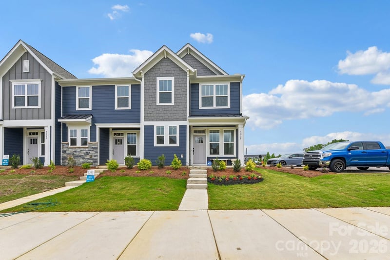 9016 Gulledge Ct, Charlotte, NC 28262