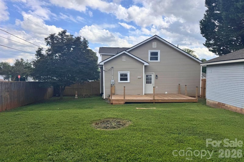 200 Park Ave, Mount Holly, NC 28120