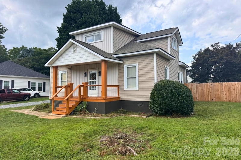 200 Park Ave, Mount Holly, NC 28120