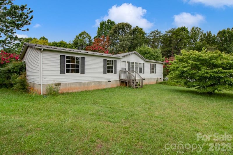 1474 Pea Ridge Rd, Mill Spring, NC 28756