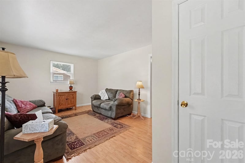 1130 Julius Dr, Salisbury, NC 28147
