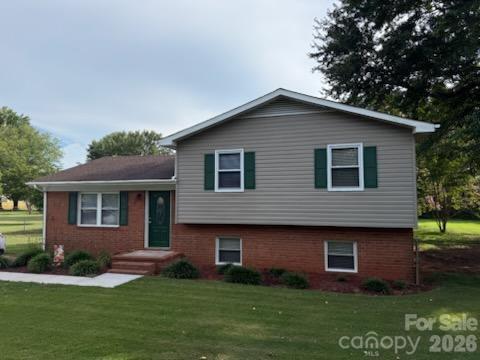 1130 Julius Dr, Salisbury, NC 28147