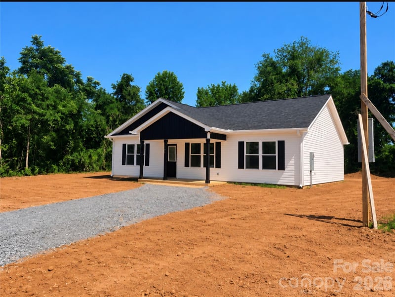 356 14th Ave SW, Hickory, NC 28602