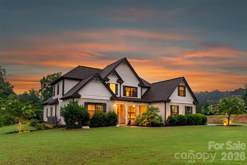 2915 Point Rd, Belmont, NC 28012
