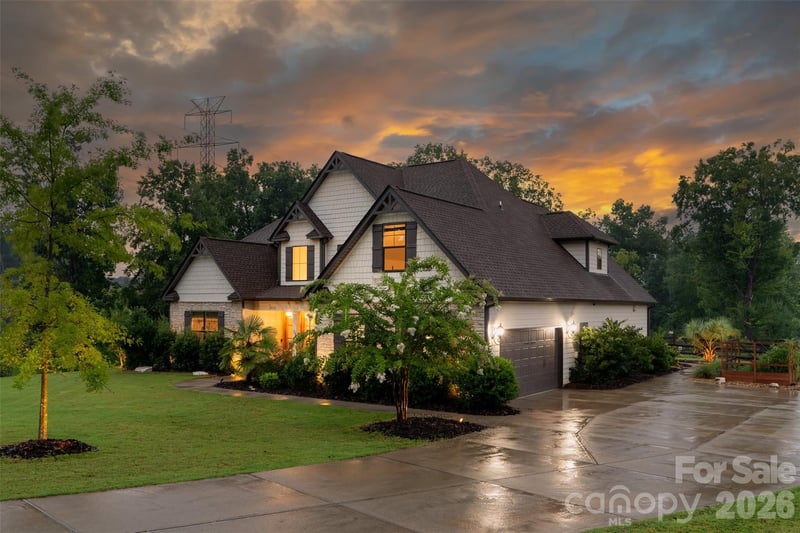 2915 Point Rd, Belmont, NC 28012