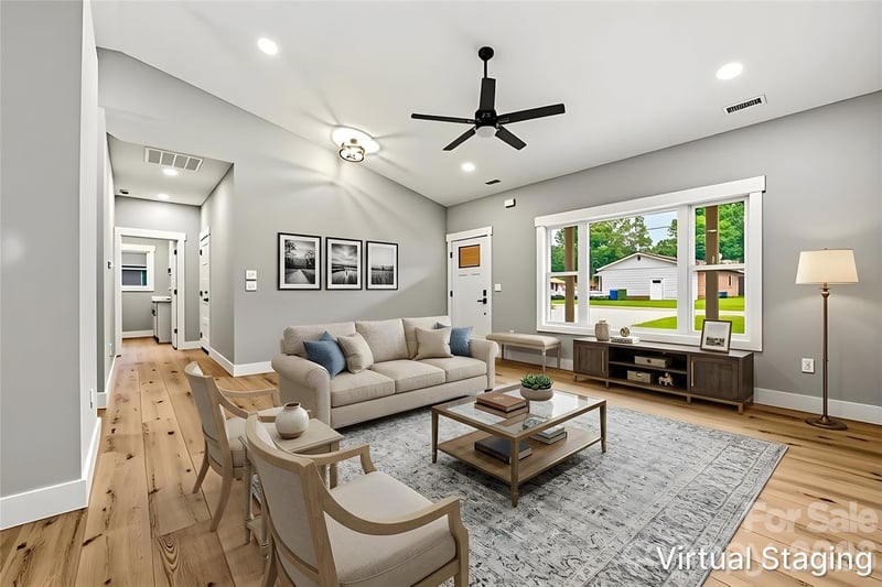 334 Woodland Dr, Hendersonville, NC 28792