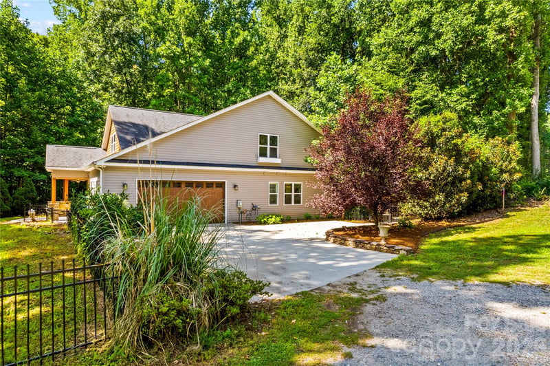 13927 Asbury Chapel Rd, Huntersville, NC 28078