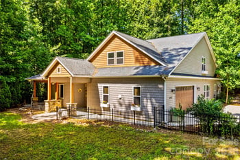 13927 Asbury Chapel Rd, Huntersville, NC 28078