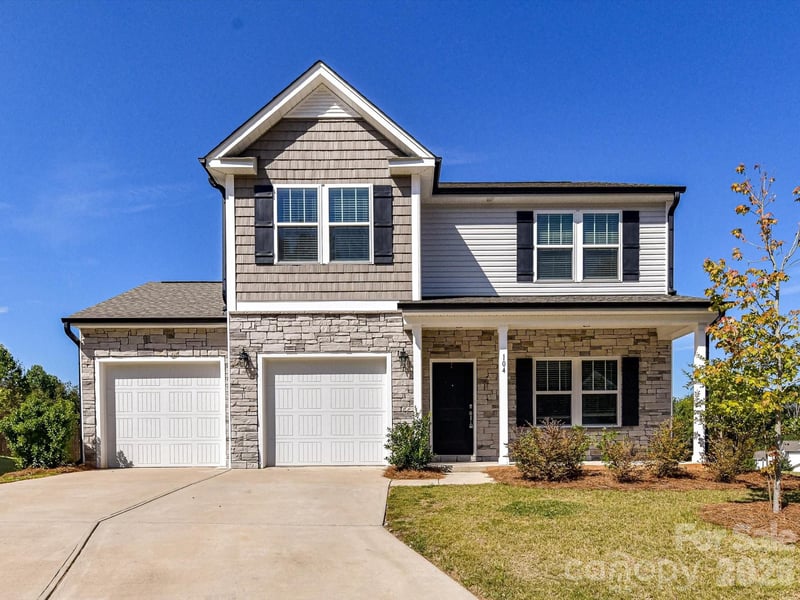 104 Trissy Ct, Statesville, NC 28625