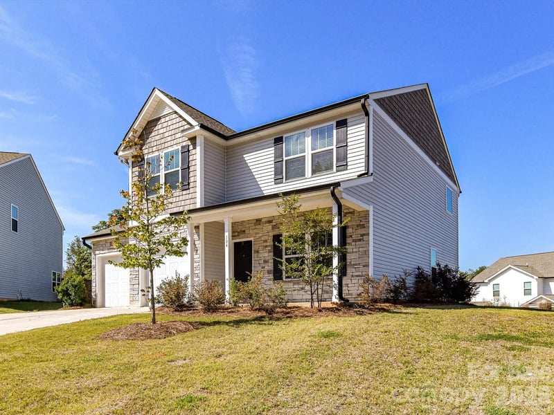 104 Trissy Ct, Statesville, NC 28625