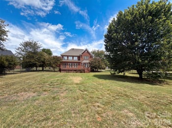 9721 Arlington Oaks Dr, Charlotte, NC 28227