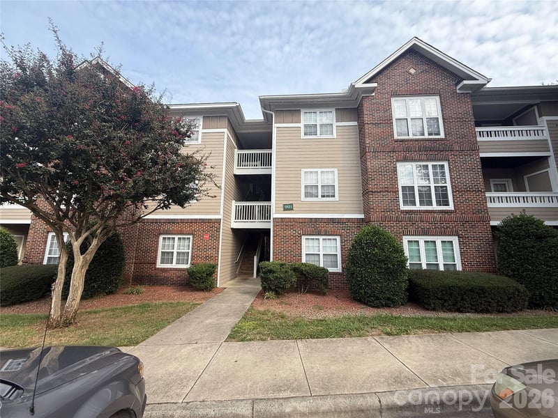 9811 Campus Walk Ln #C, Charlotte, NC 28262