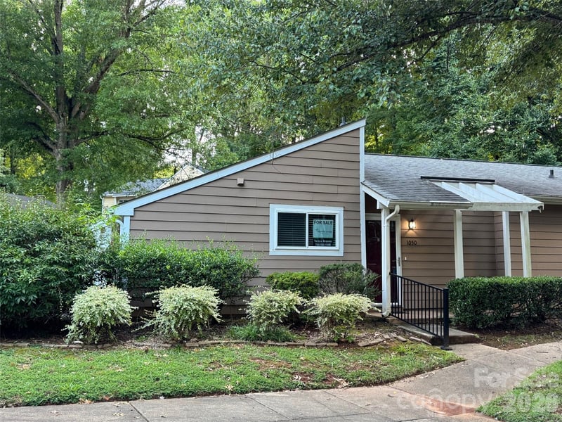 1050 Sardis Cove Dr, Charlotte, NC 28270