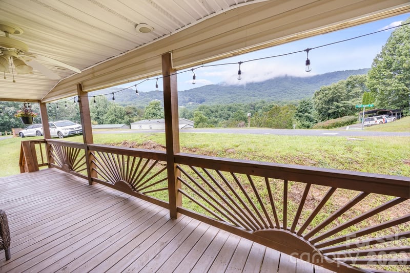 105 Short Meadow Dr, Candler, NC 28715