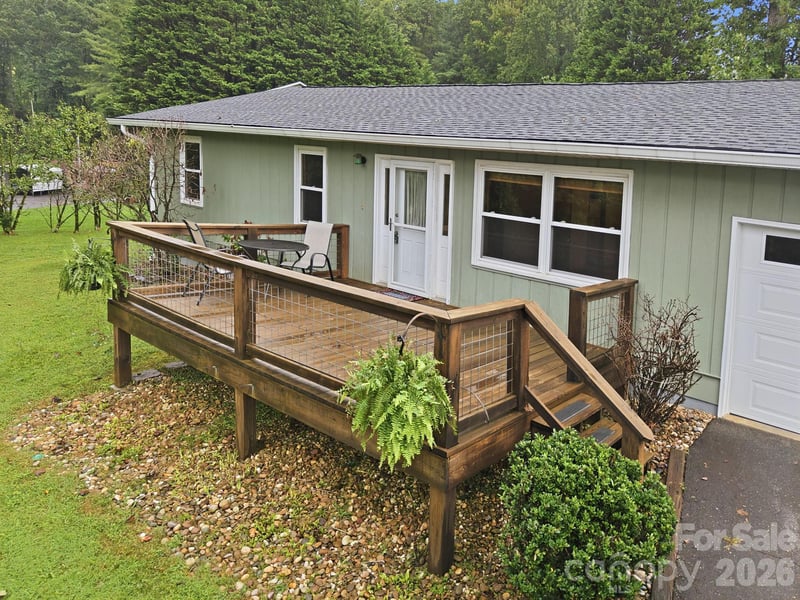 62 Hunters Field Ln, Mills River, NC 28759