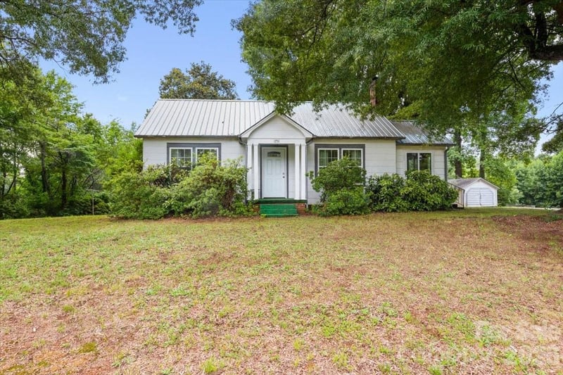 1751 Nc 10 Hw, Newton, NC 28658