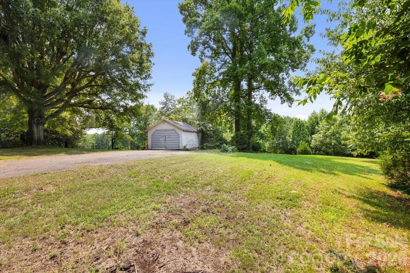 1751 Nc 10 Hw, Newton, NC 28658