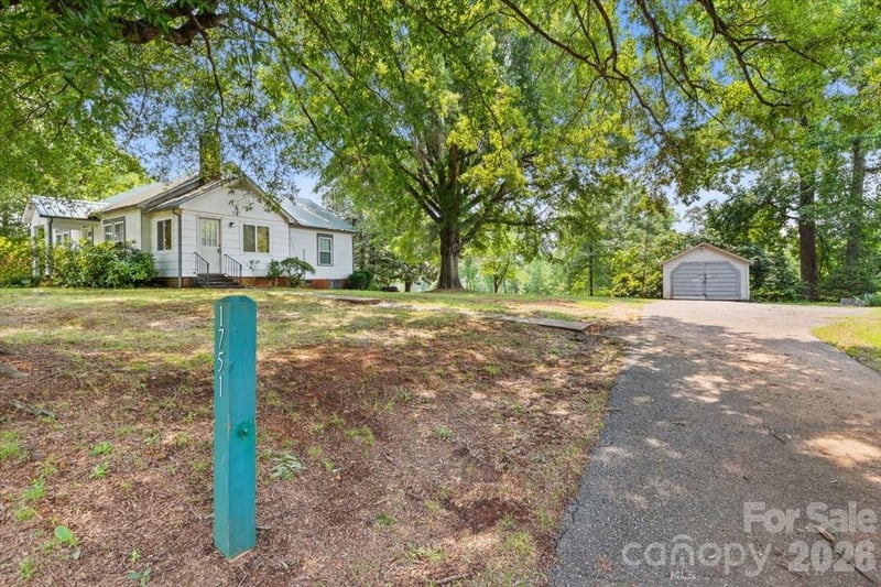 1751 Nc 10 Hw, Newton, NC 28658