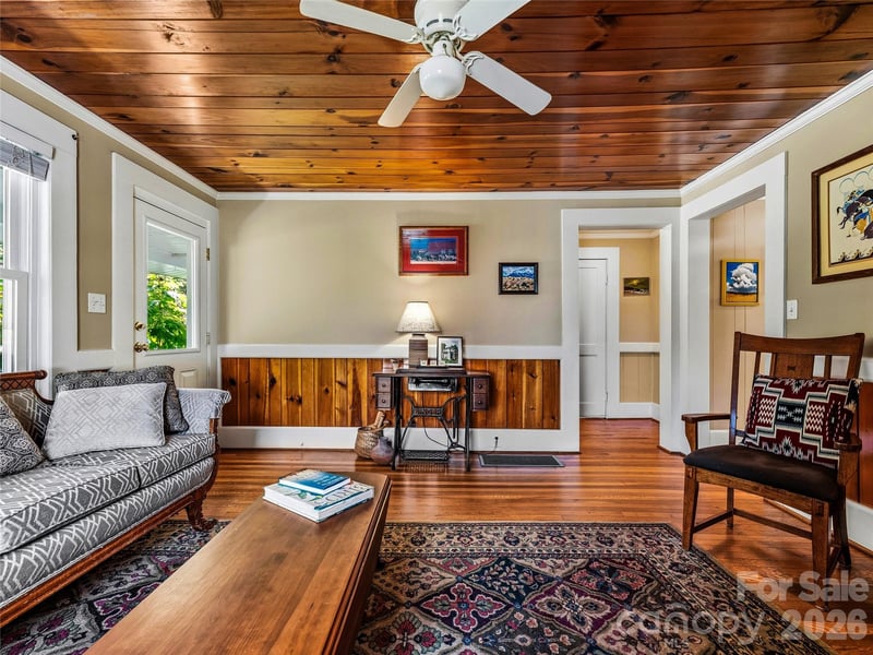 152 Marshall St, Waynesville, NC 28786