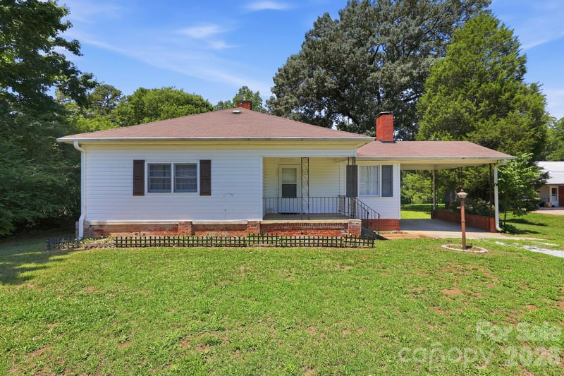 2747 Old Mocksville Rd, Salisbury, NC 28144