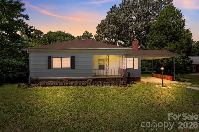 2747 Old Mocksville Rd, Salisbury, NC 28144