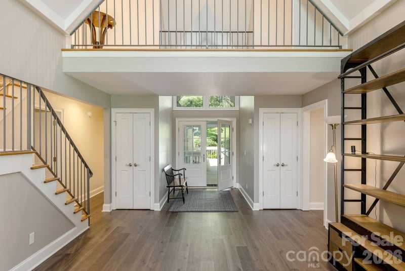 128 Overlook Dr, Flat Rock, NC 28731