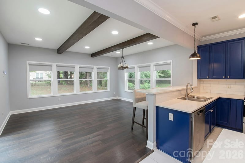 1573 Wilburn Park Ln, Charlotte, NC 28269