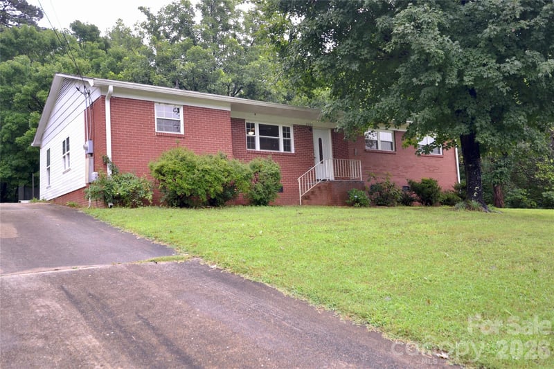 2055 Goodson Rd, Salisbury, NC 28147