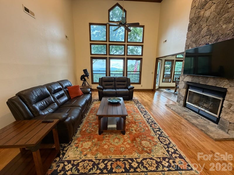91 Brandy Run Rd, Burnsville, NC 28714