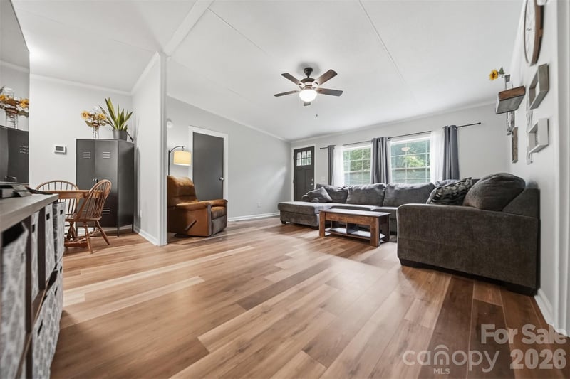 2932 Loop Rd, Lincolnton, NC 28092