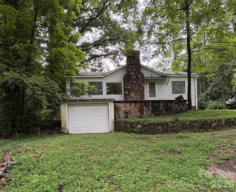 912 Halstead Blvd #1-8, Hendersonville, NC 28791