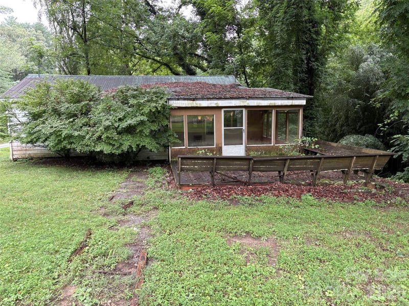 912 Halstead Blvd, Hendersonville, NC 28791