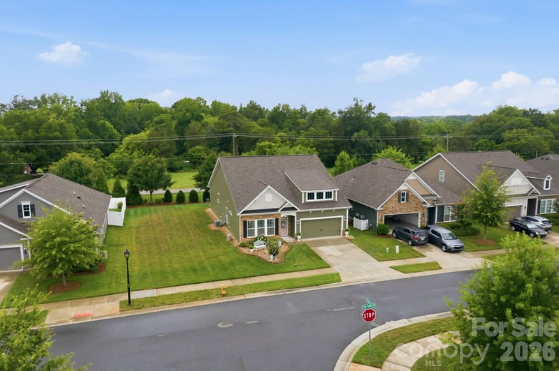 123 Cup Chase Dr, Mooresville, NC 28115