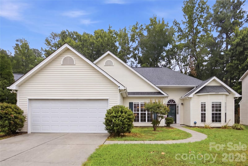 1393 Hollythorne Dr, Rock Hill, SC 29732