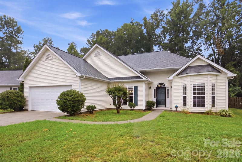 1393 Hollythorne Dr, Rock Hill, SC 29732