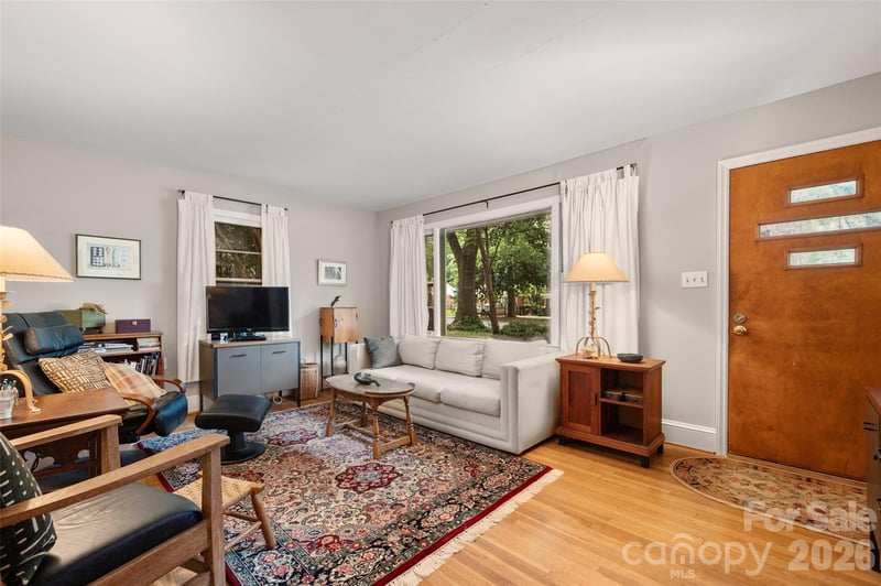 2911 Enfield Rd, Charlotte, NC 28205